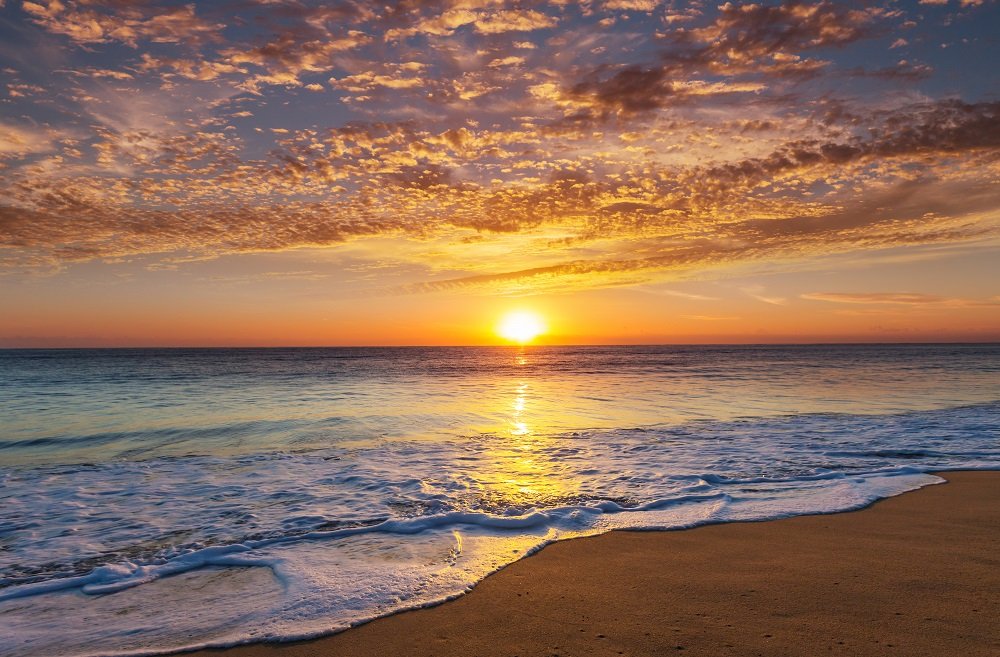 sea-sunset-2021-10-05-18-14-26-utc.jpg
